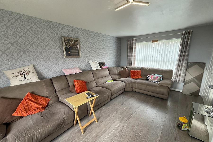 44 Squires View