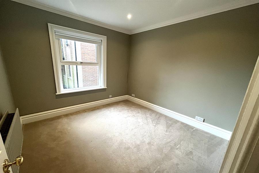 41B, 39-41 Sans Souci Park