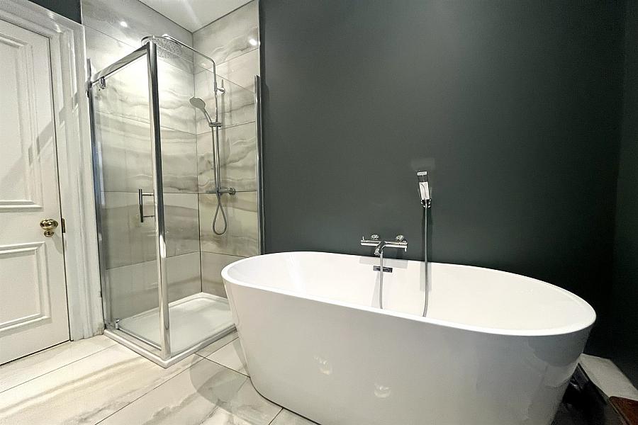 41B, 39-41 Sans Souci Park