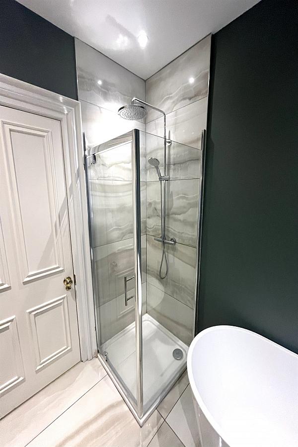 41B, 39-41 Sans Souci Park