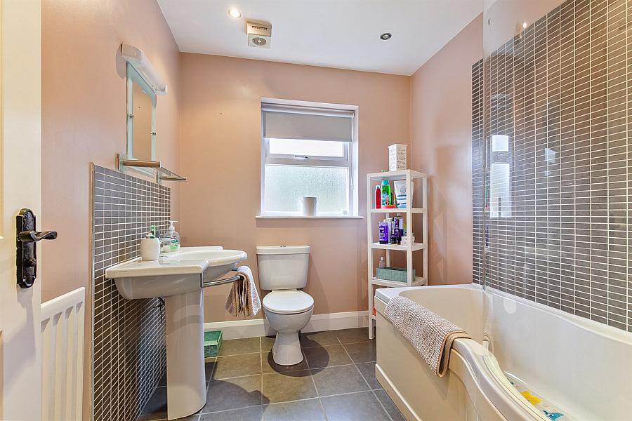 8 Fortwilliam Demesne