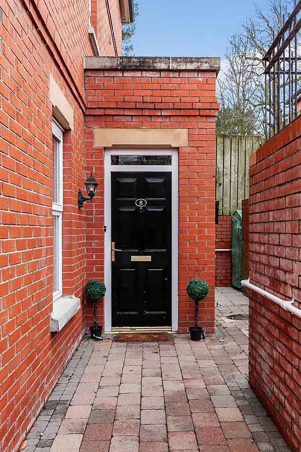 8 Fortwilliam Demesne