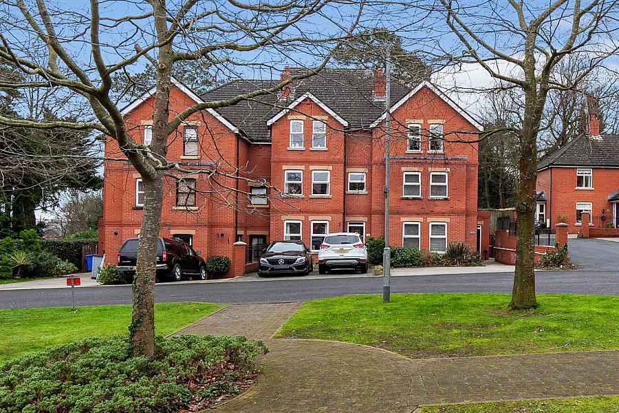 8 Fortwilliam Demesne