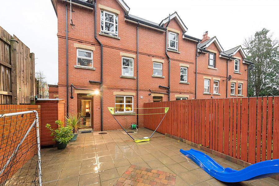 8 Fortwilliam Demesne