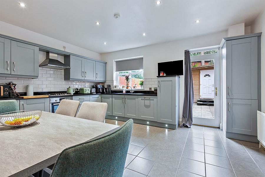 8 Fortwilliam Demesne