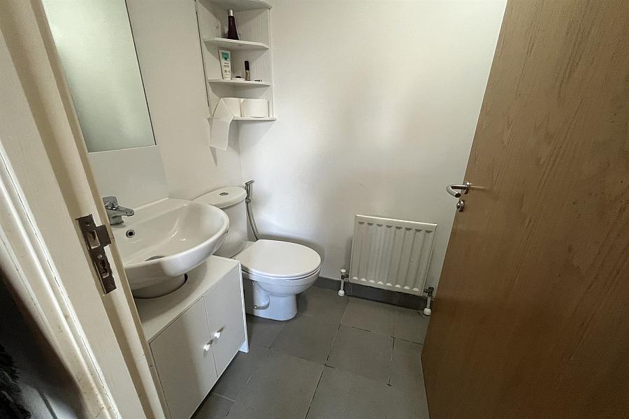 Apartment 8, Victoria Place