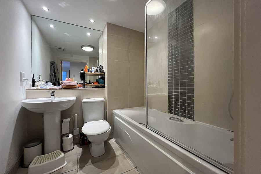 Apartment 8, Victoria Place