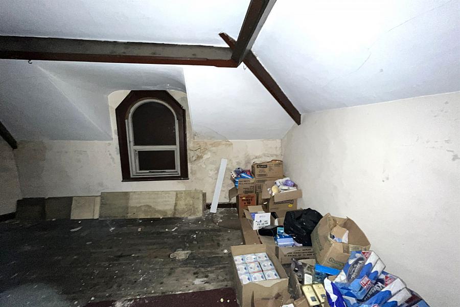 208 Duncairn Gardens