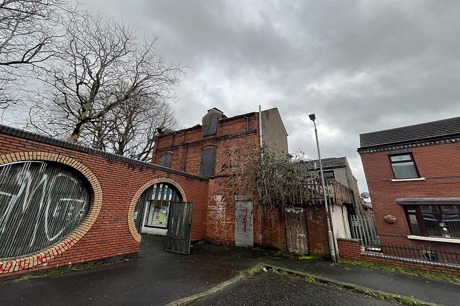 208 Duncairn Gardens
