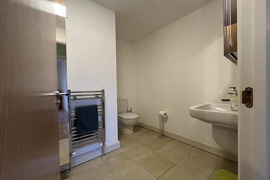 Apartment 21, The Keel Building