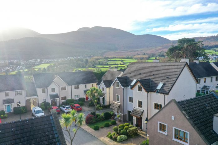 20 Rathcillan Court