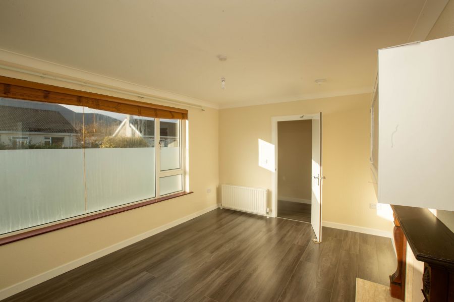 17 Elmgrove Park