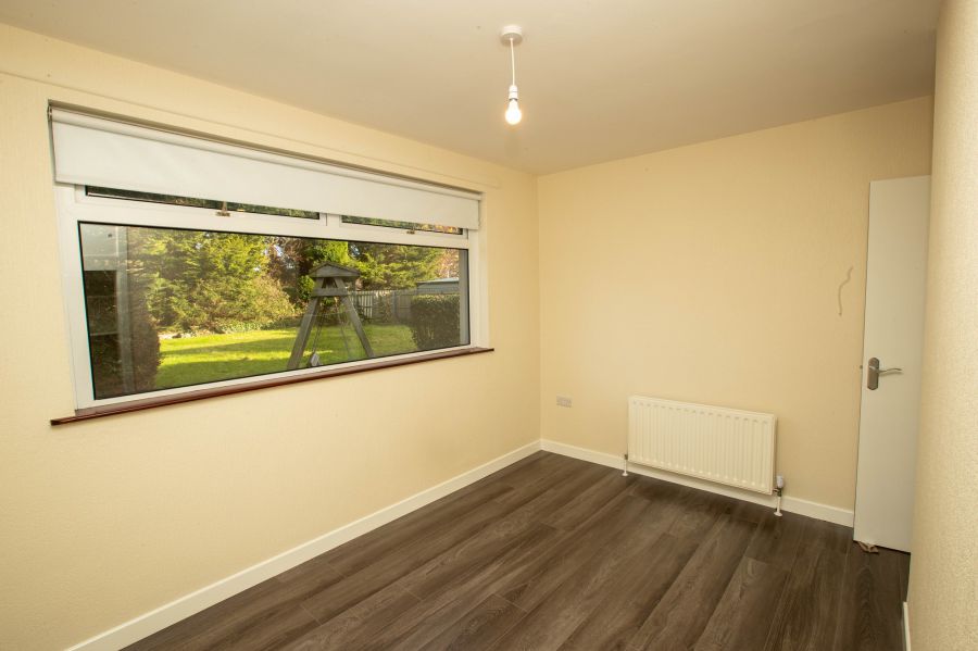 17 Elmgrove Park
