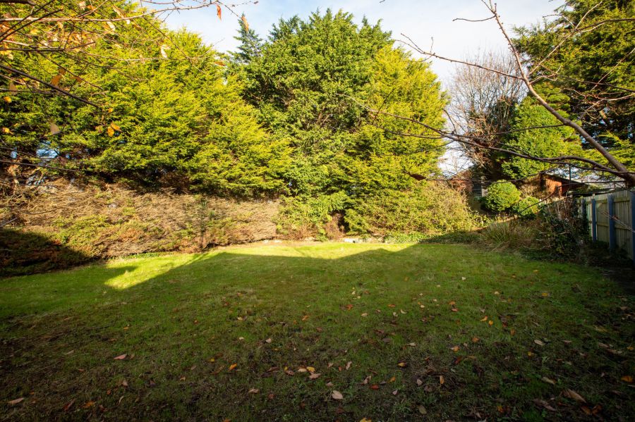 17 Elmgrove Park