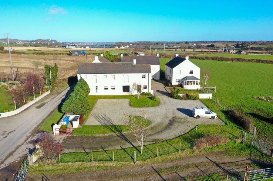 2 Aislinn Court