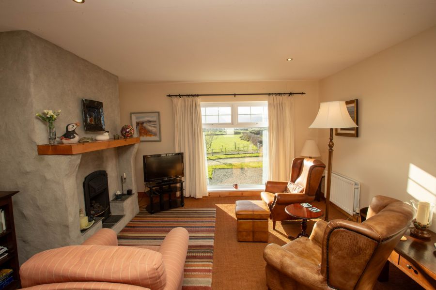 2 Aislinn Court