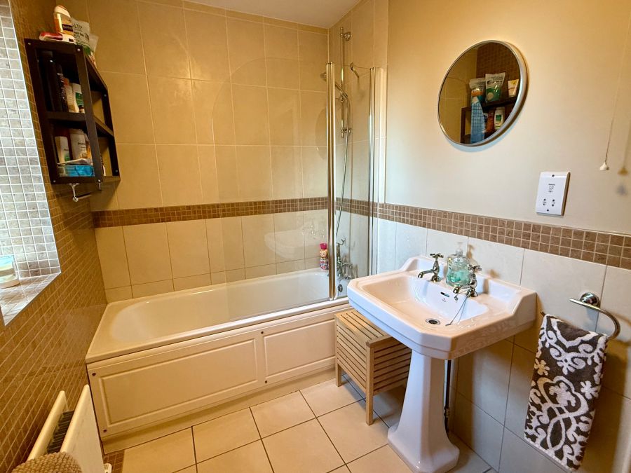 Clock Tower Lodge, 47b Ballyloughlin Road