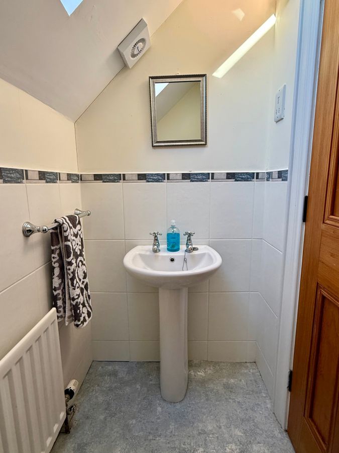 Clock Tower Lodge, 47b Ballyloughlin Road