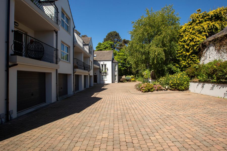 3 Apiary Court
