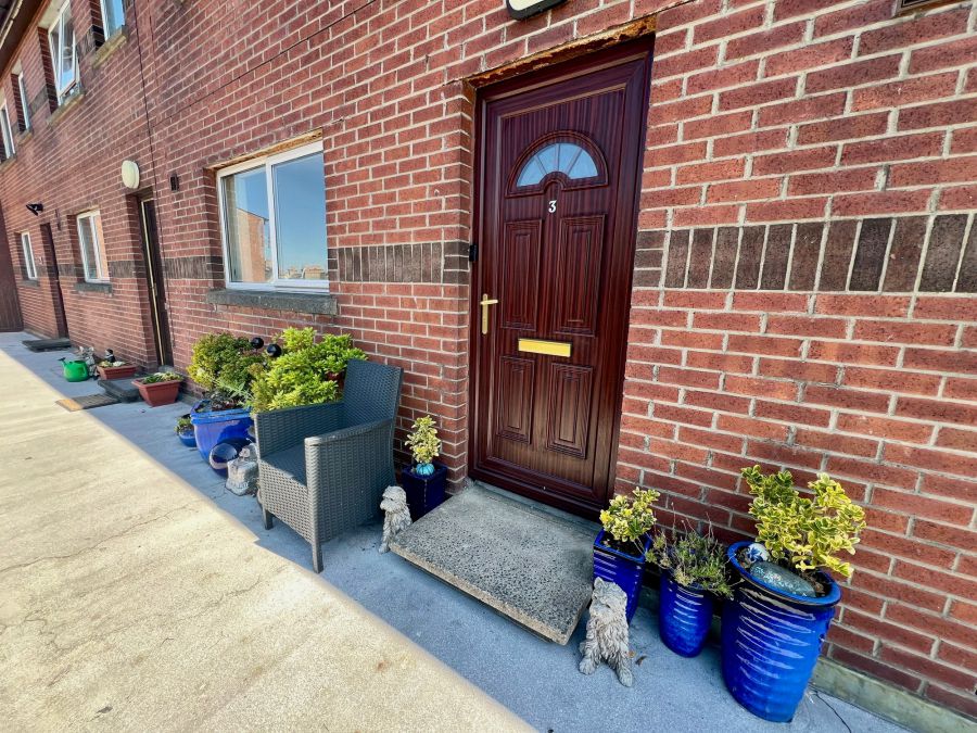 3 Castlebridge Court