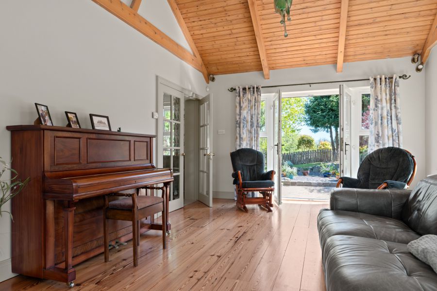 Groomsbridge, 2 Dunnanew Road