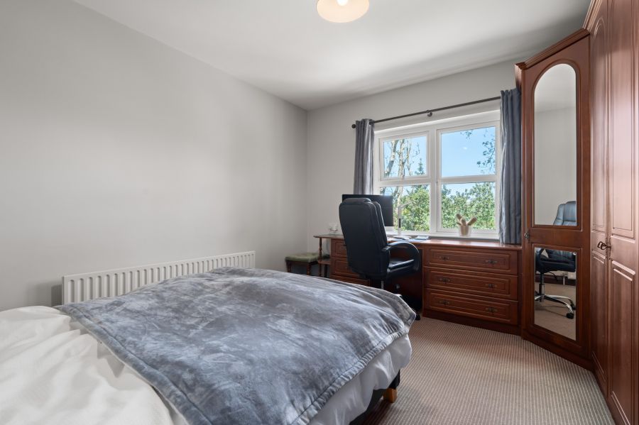 Groomsbridge, 2 Dunnanew Road