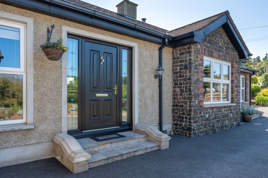 Groomsbridge, 2 Dunnanew Road