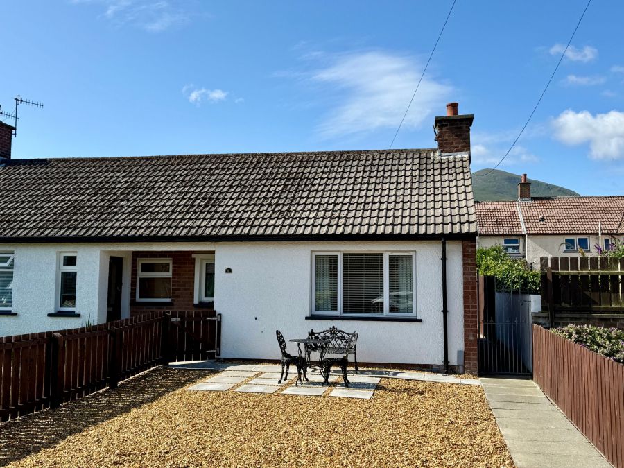 8 Mourne Park, newcastle, BT33 0BW