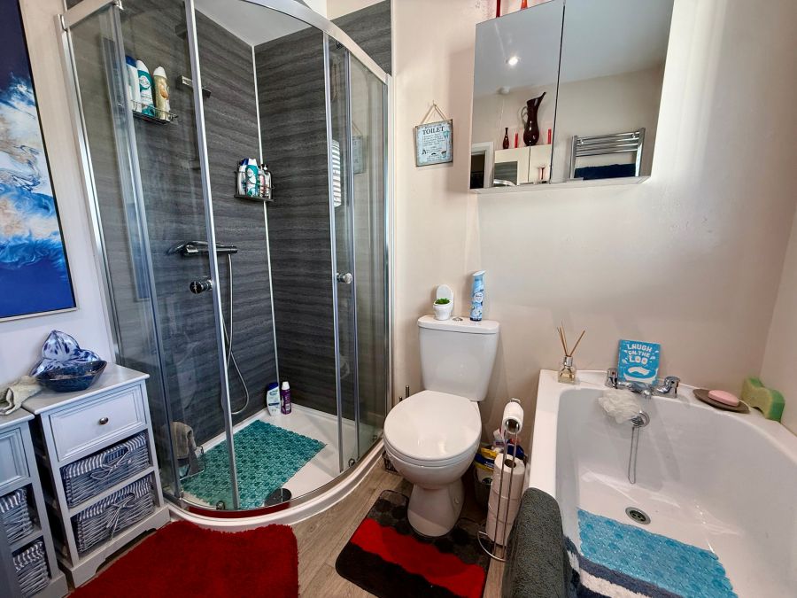 8 Mourne Park
