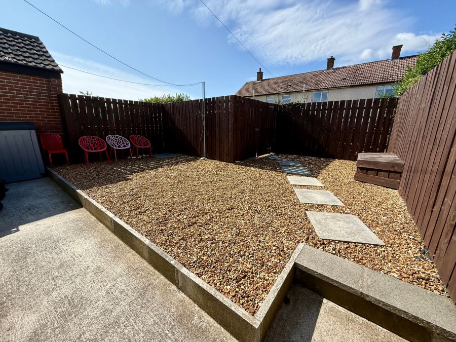 8 Mourne Park