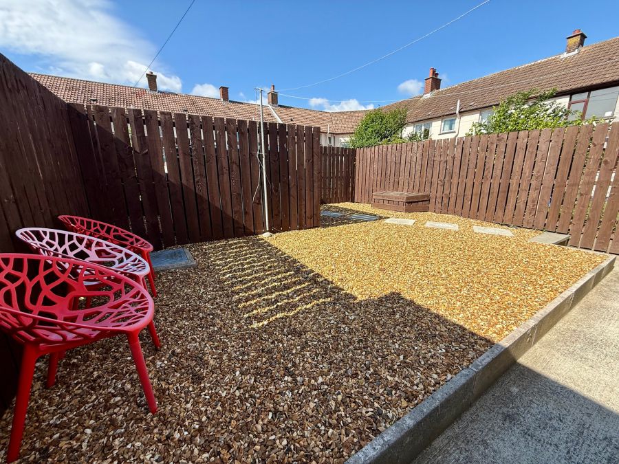 8 Mourne Park