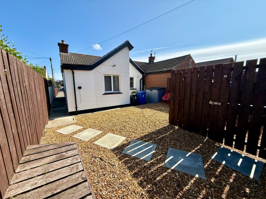 8 Mourne Park