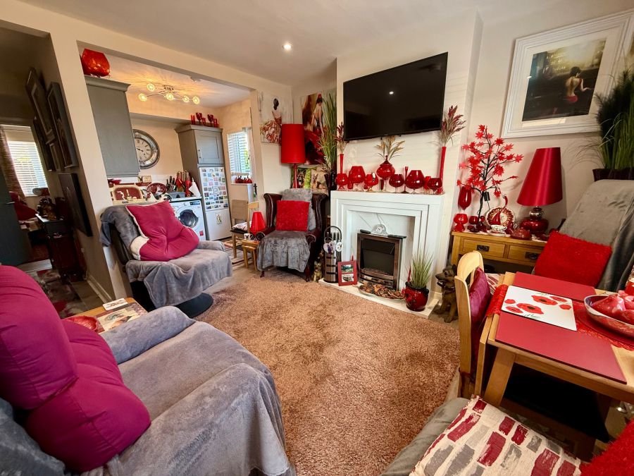 8 Mourne Park