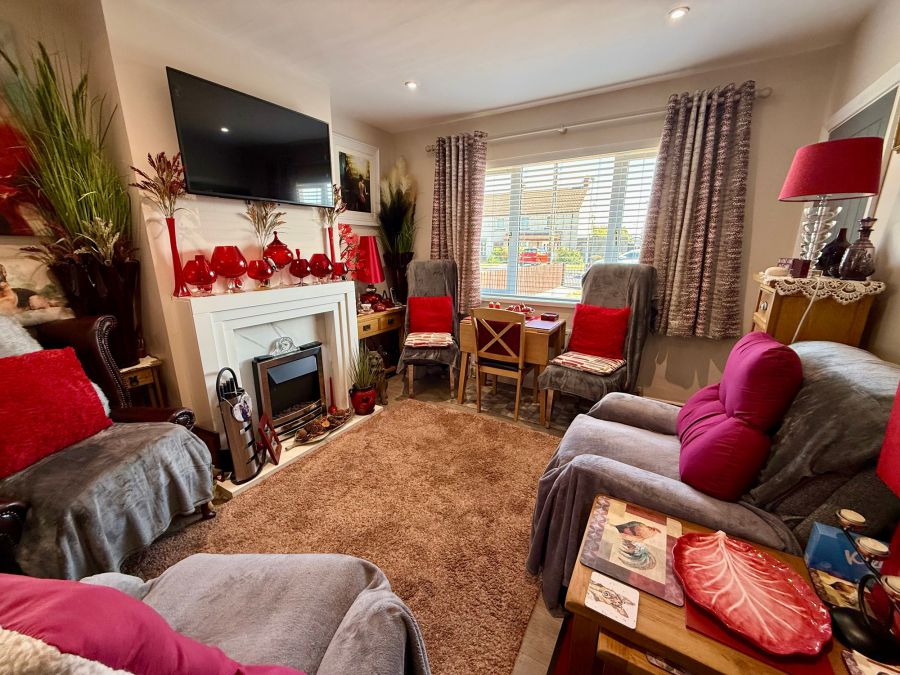 8 Mourne Park