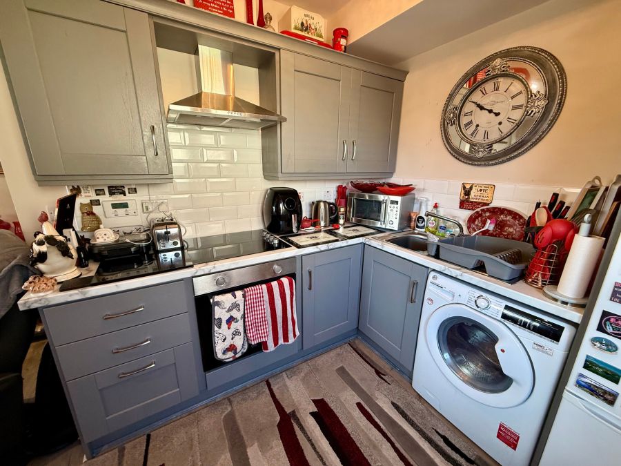 8 Mourne Park
