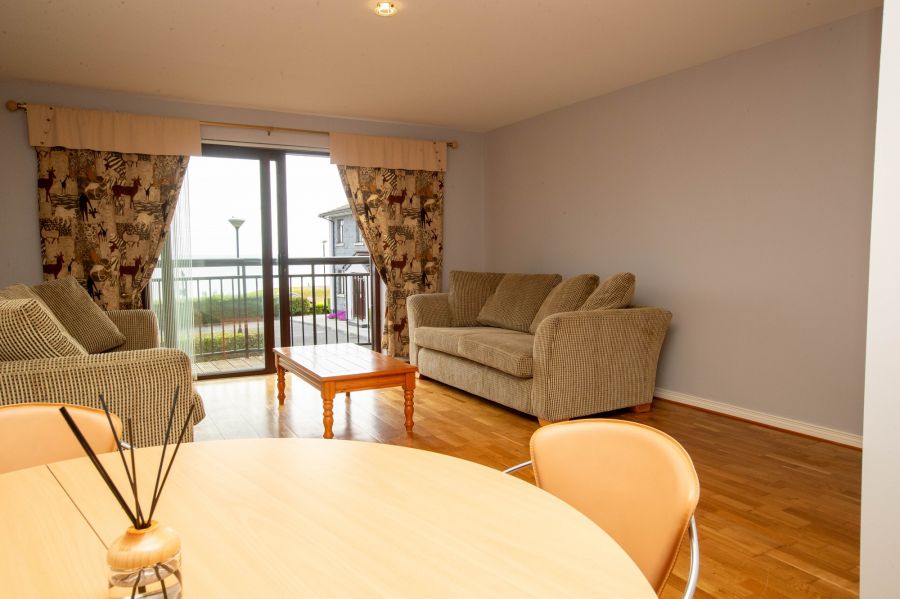 27 Edgewater