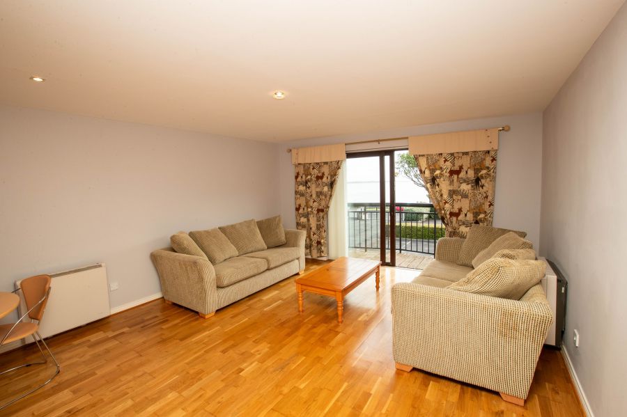 27 Edgewater