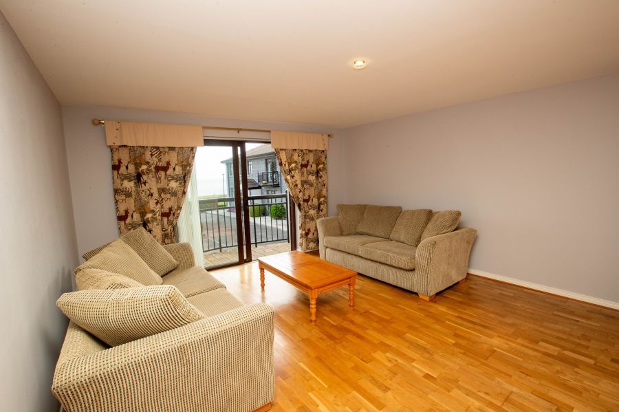 27 Edgewater