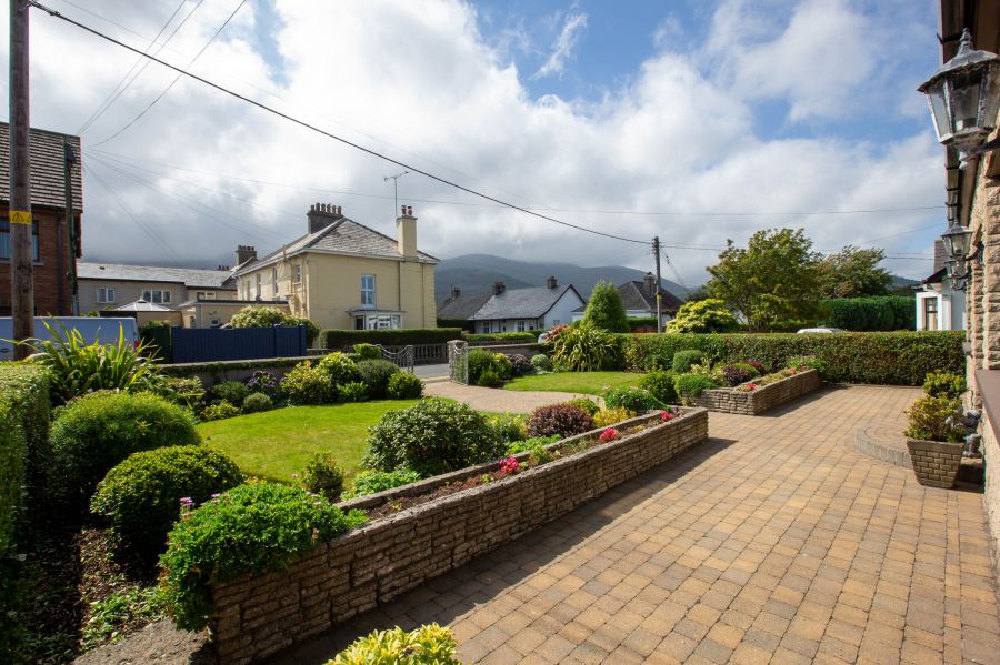 11 Bryansford Gardens