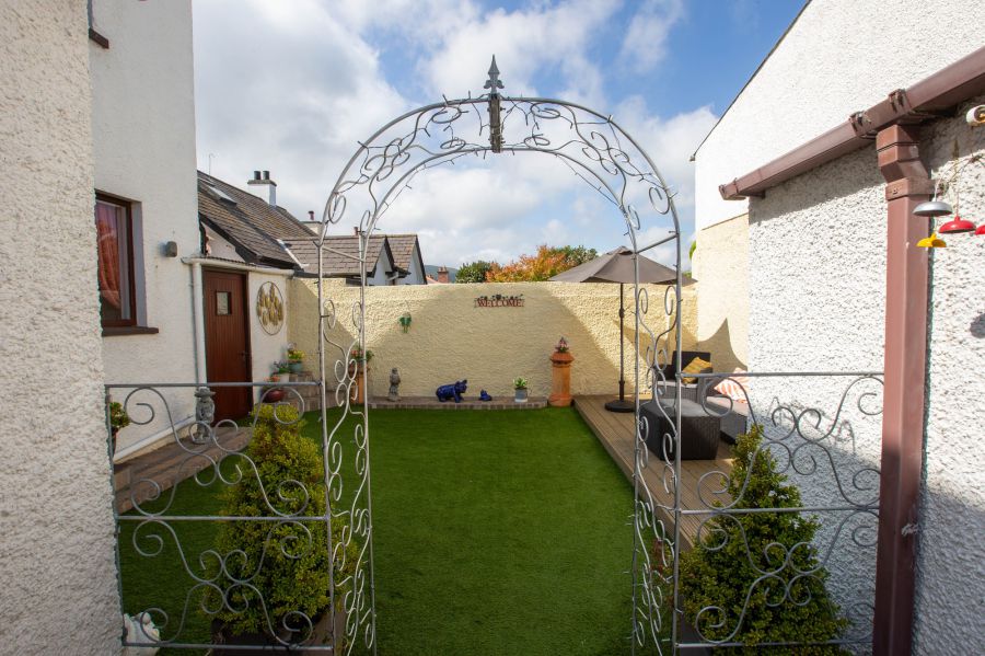11 Bryansford Gardens
