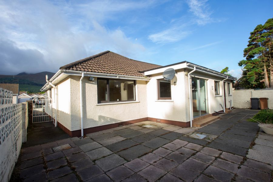 23 Elmgrove Park