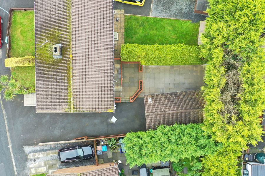 4 Tudor Oaks
