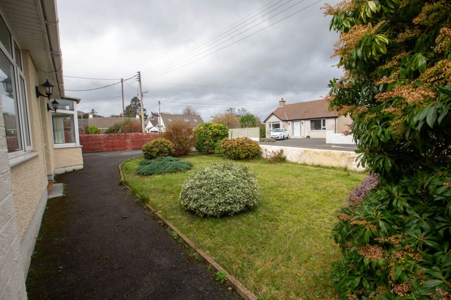 30 Slievenabrock Avenue