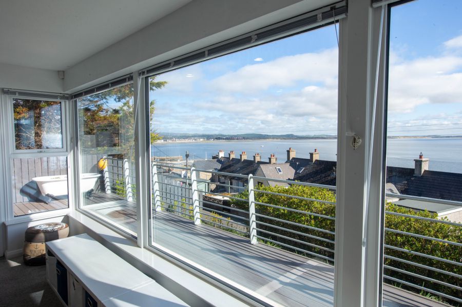 The Beacons, 161A  King Street