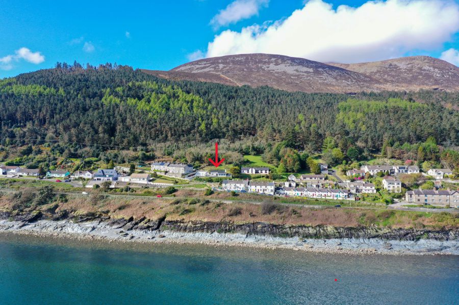 The Beacons, 161A  King Street