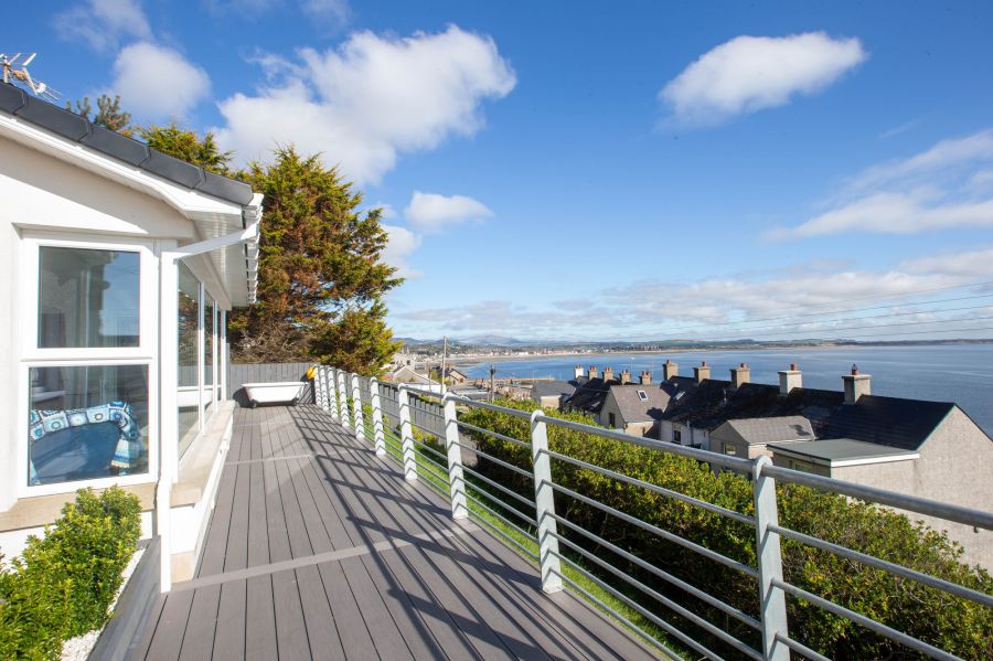 The Beacons, 161A  King Street