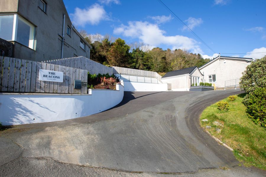 The Beacons, 161A  King Street