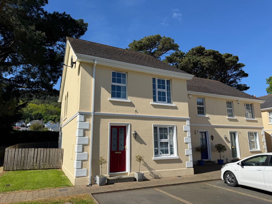 5 Drinnahilly Gardens, Tullybrannigan Road, Newcastle, BT33 0GB