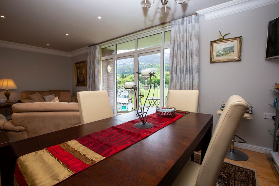 6 Parklands