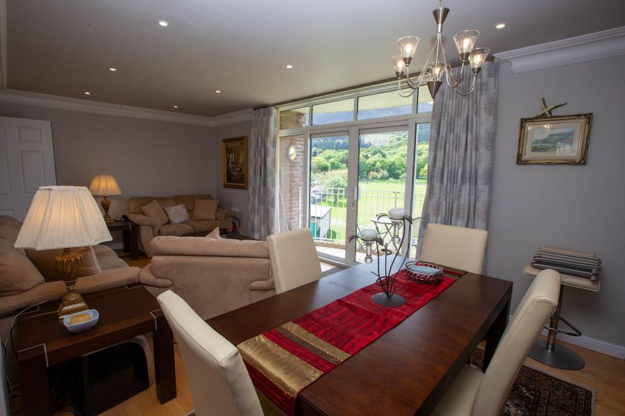 6 Parklands